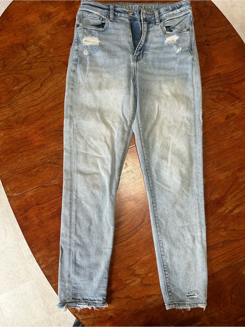 American Eagle Outfitters Light Blue Distressed Skinny Jeans